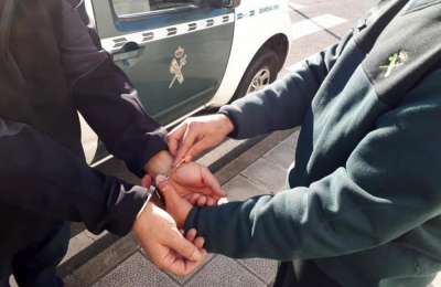 Guardia Civil arrest car thief in Tenerife after 'Suspicious Behaviour'