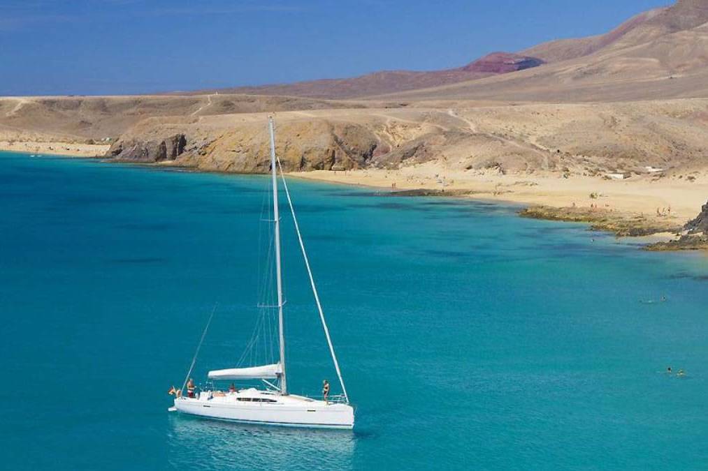 Sailing the Canary Islands: Why a yacht charter is the best way to explore