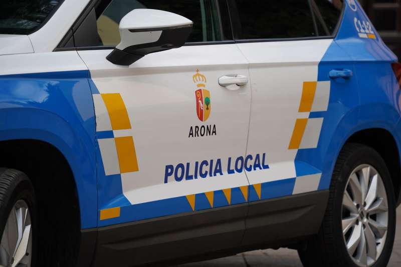 Teenage suspect caught stealing and dismantling motorbikes in south Tenerife