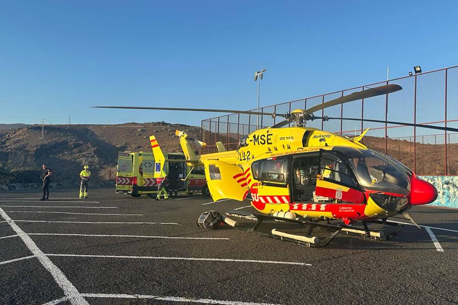 Elderly holidaymaker seriously injured after falling six metres from a balcony in Gran Canaria 
