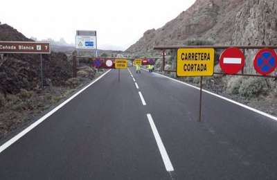 All access roads to Teide closed due to ice and pre-alert for snow