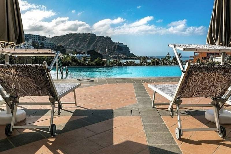 Twelve hotels in the Canary Islands named among world's top 100 