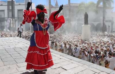 The iconic La Negra Tomasa is the star of the Los Indianos festival once again