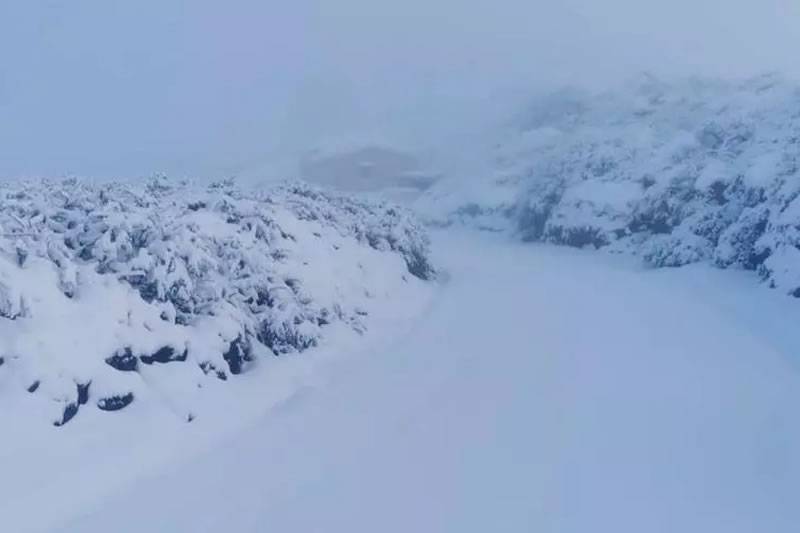 VIDEO: Snow transforms Teide into a stunning Winter Wonderland
