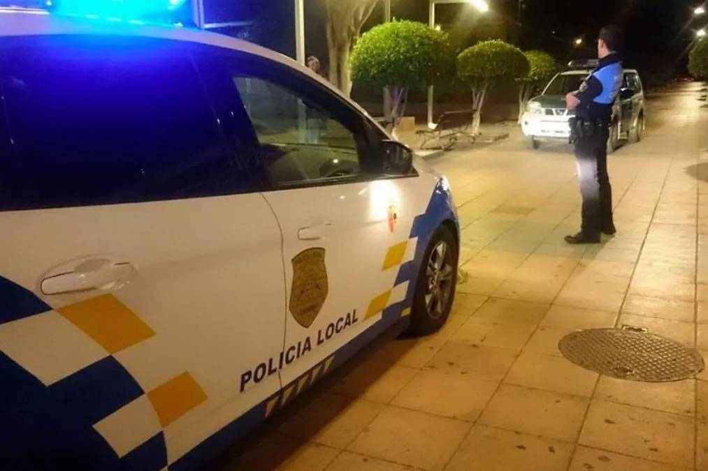 Man returns home from work to find squatters in his apartment in the south of Tenerife