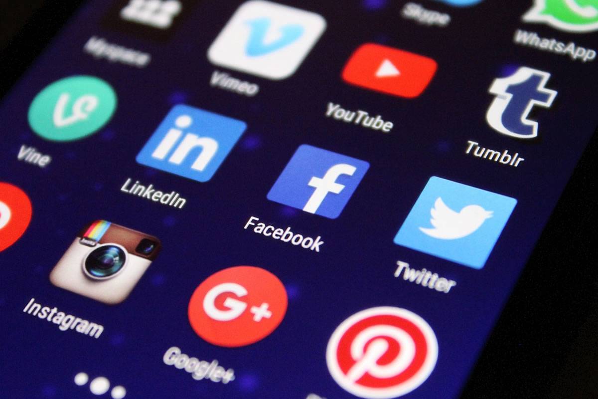 The Pros and Cons of Age Verification for Social Media