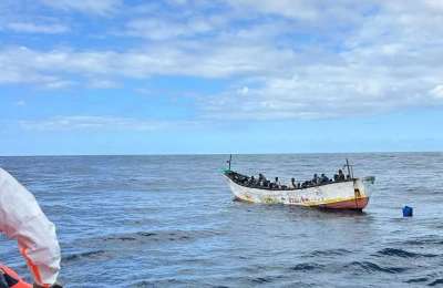 83 migrants, including 17 children, rescued near the Canary Islands
