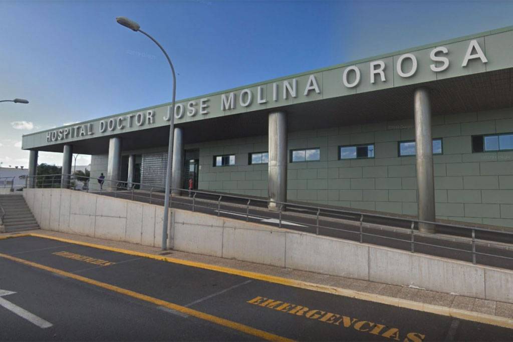 Woman in serious condition after being repeatedly stabbed by partner in Lanzarote