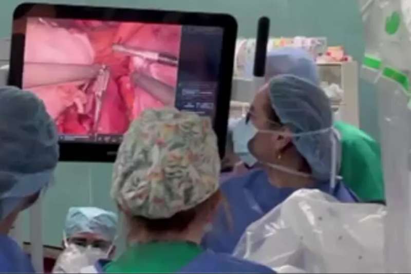 Ground breaking robotic kidney transplant surgery a success for Canarian doctors