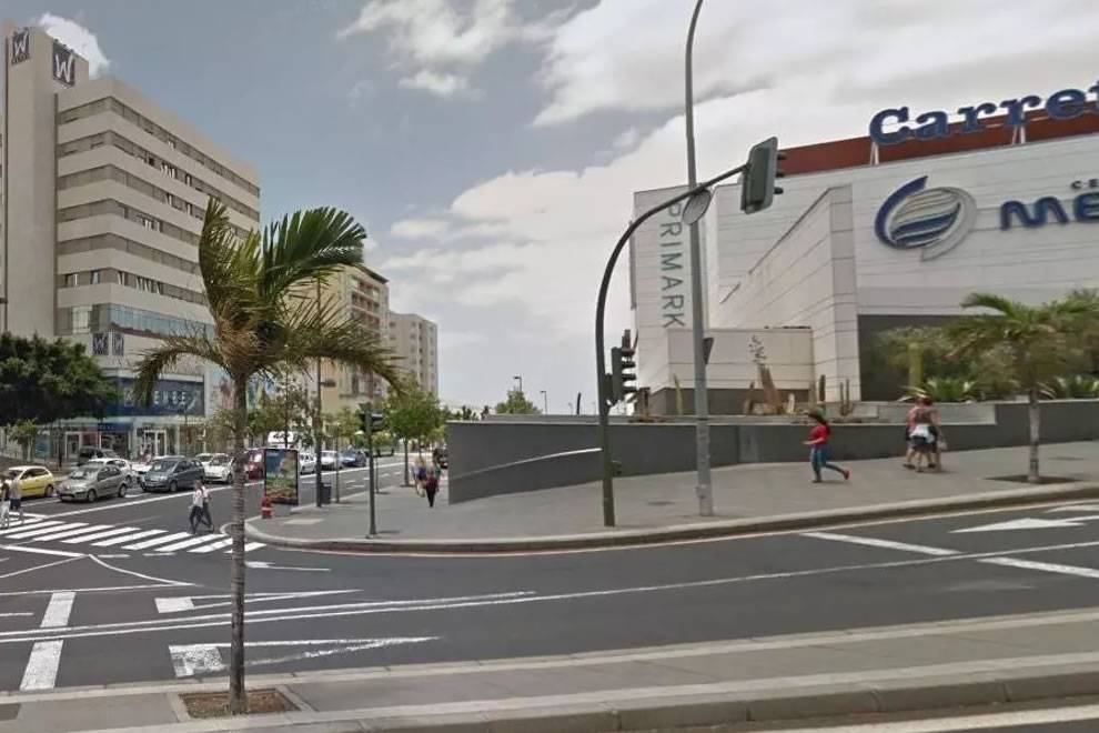 Debate begins on Sunday opening of shopping centres in Santa Cruz