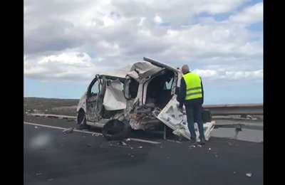 Serious accident in Tenerife: Lorry leaves road and collides with another vehicle