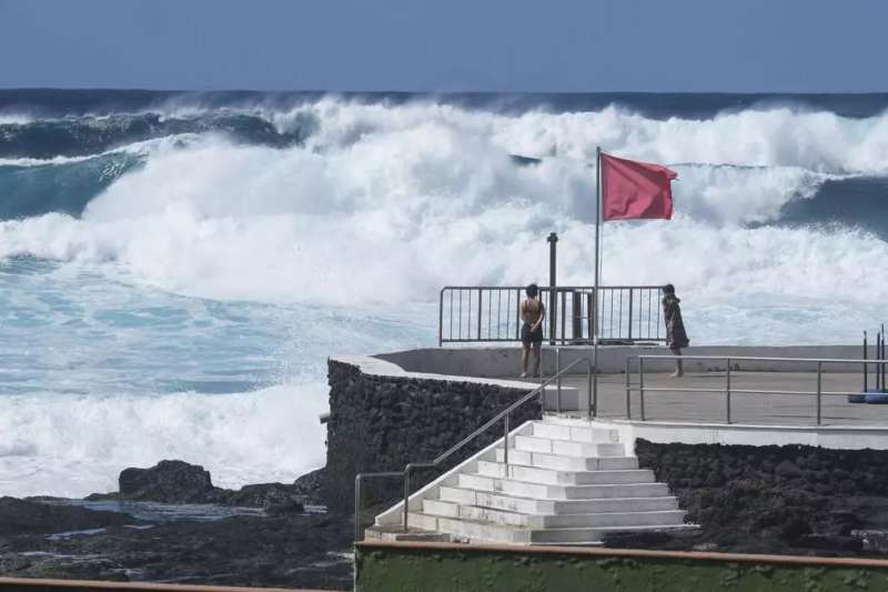 Latest weather warnings: Heavy rain, flood risk, and 12 metre waves