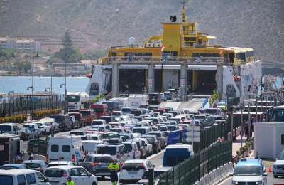 Cabildo President calls for 'Urgent and Unpostponable' expansion of Los Cristianos port