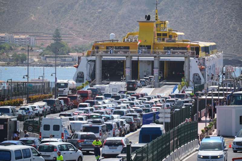 Cabildo President calls for 'Urgent and Unpostponable' expansion of Los Cristianos port