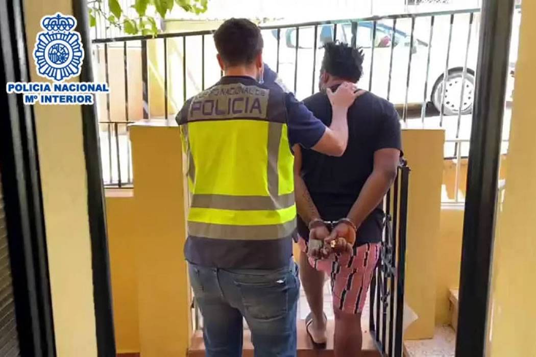 Romance Scam Exposed: Canary Island resident defrauded of €300,000