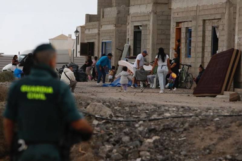 Court reverses eviction of residents from unfinished building in Playa Blanca