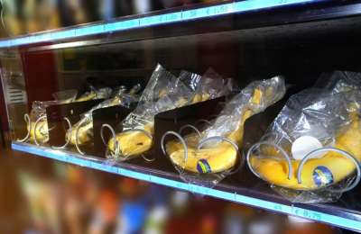 Healthy snacking for students as Canarian bananas are available in school vending machines