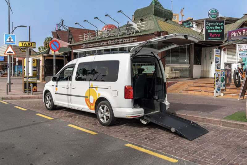 La Oliva boosts accessibility with new taxi bays for people with reduced mobility