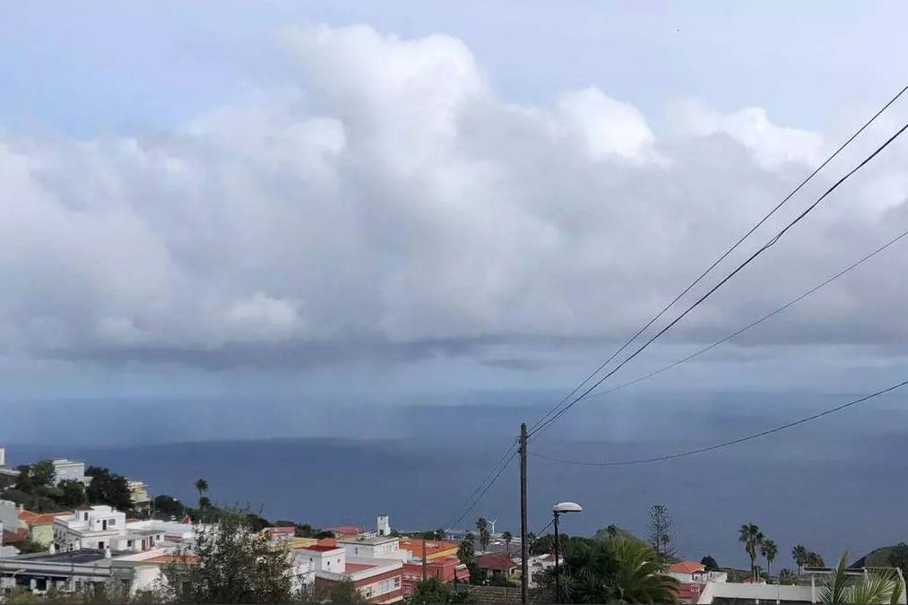 Friday weather: Rain in the western islands and light calima in the east 
