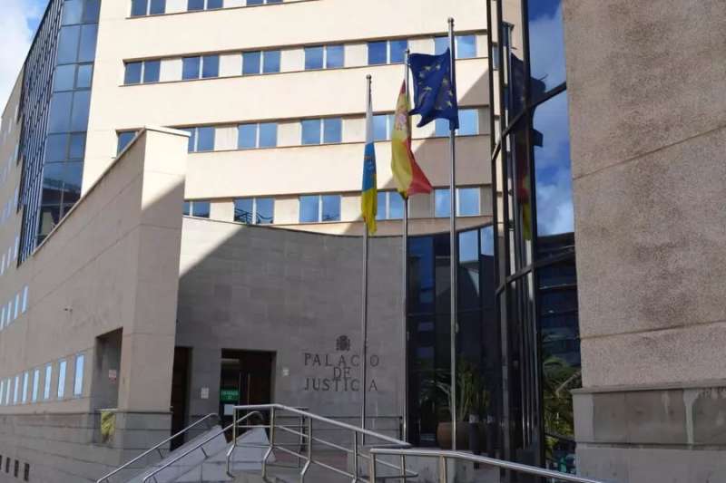 Woman sentenced to six months for racist abuse in Tenerife