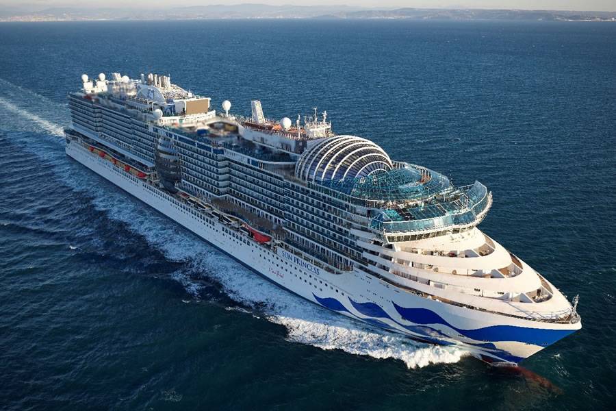 The largest cruise ship ever built in Italy docks in Santa Cruz de Tenerife