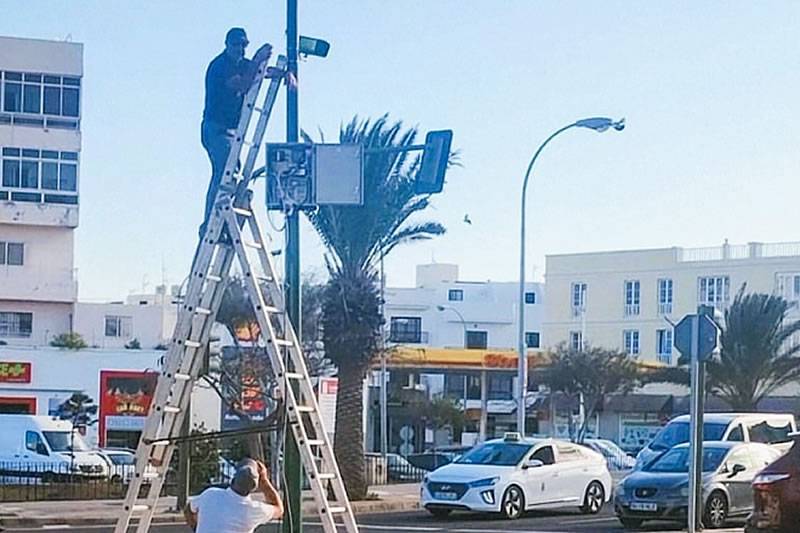 Lanzarote introduces advanced camera system to catch red traffic light offenders