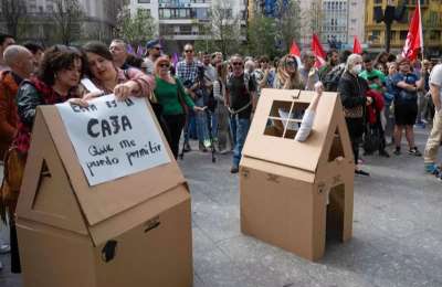 Hundreds rally in the Canary Islands for the right to decent affordable housing 