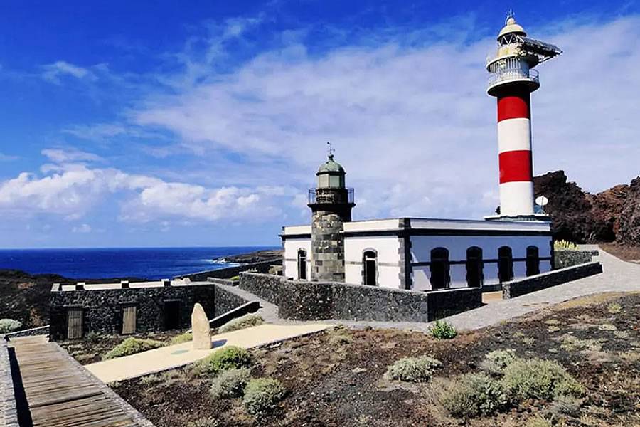 Renovation of historic Punta de Teno Lighthouse in Tenerife to include café and visitor facilities