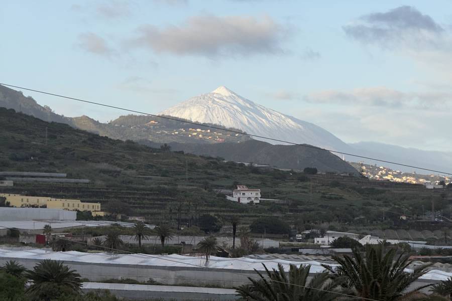 Canarian Weekly - Storm Olivier coats Mount Teide in snow creating a Winter Wonderland in Tenerife
