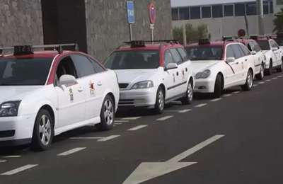 Taxi drivers will strike in Lanzarote during Easter week 