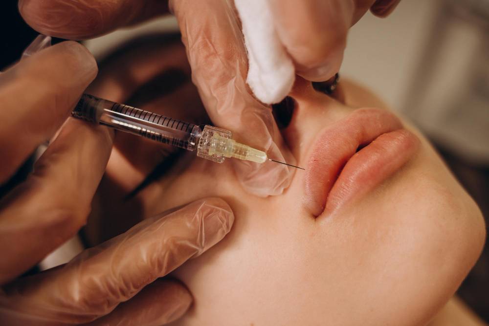 Fake Doctor arrested for using veterinary drugs in cosmetic treatments
