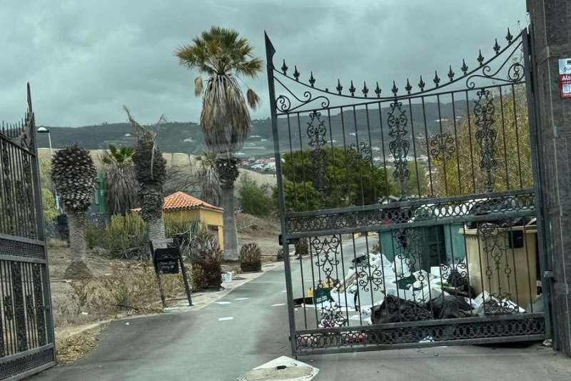 Grand Callao Sport: Over 200 squatters, a vandalised hotel, and owners can do nothing