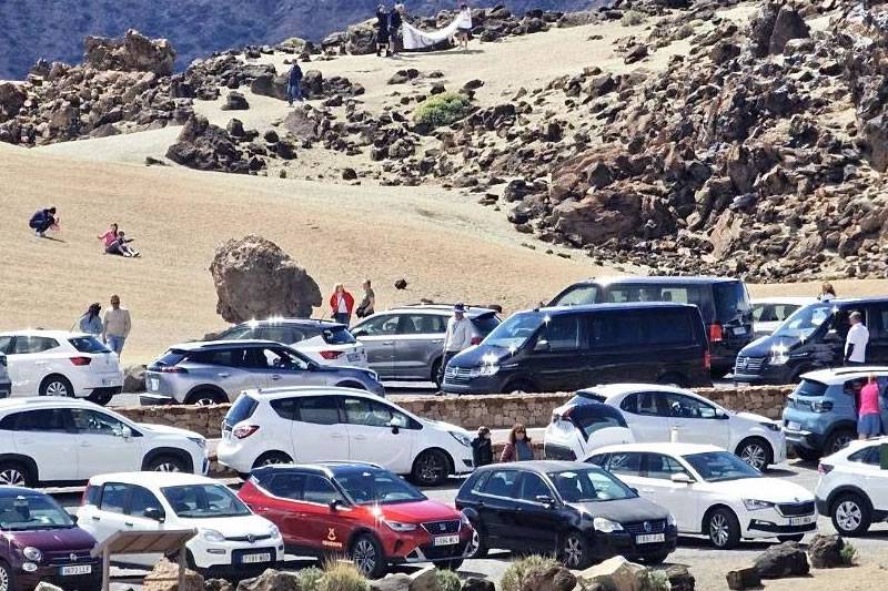 Mass tourism is causing environmental crisis in Teide National Park