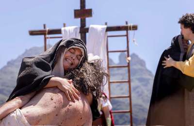 Live Plays and Floral Displays define Easter Week in Southern Tenerife
