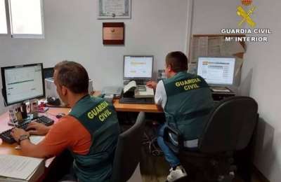Guardia Civil are investigating a travel agency in Playa Blanca for fraud