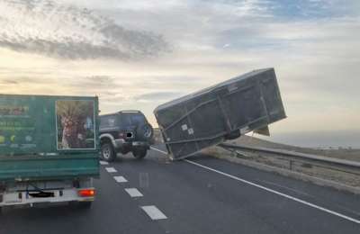 Caravan flips and lands on protection barrier in Lanzarote