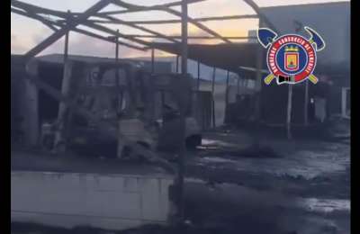 LATEST: Fire Under Control at Pallet Warehouse in Tenerife