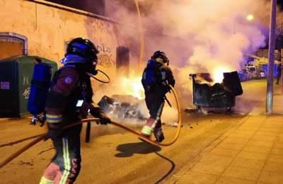 Lanzarote firefighters tackle three fires in separate incidents early Friday morning