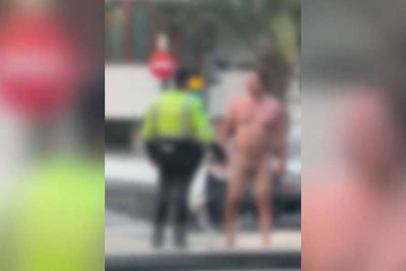 VIDEO: Naked jogger shocks locals as he goes jogging in broad daylight in Tenerife