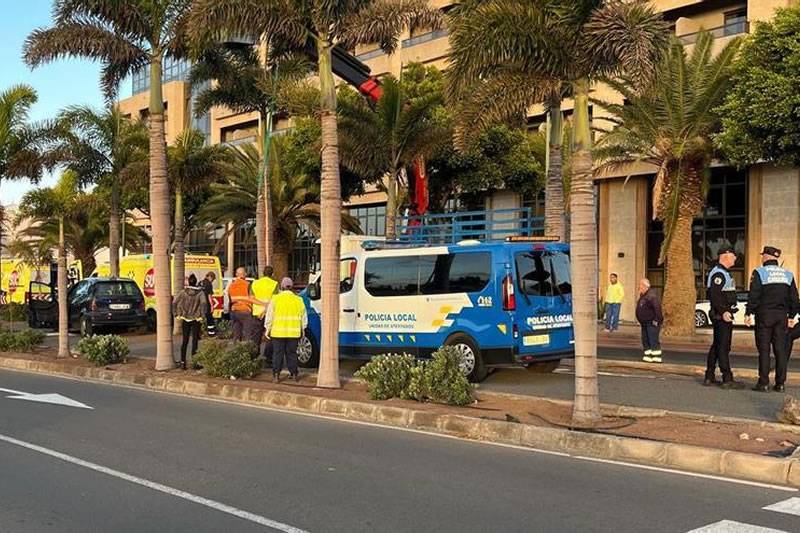 Several Injured Including Three Children After Two-Car Collision Near Hotel