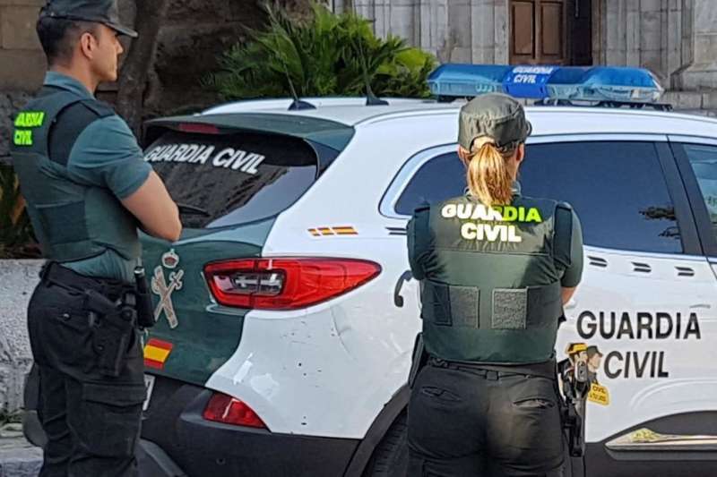 Two arrested for over 35 robberies from holidaymakers in Lanzarote and Fuerteventura