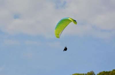 Paraglider hospitalised after plunging into ravine in the South of Tenerife
