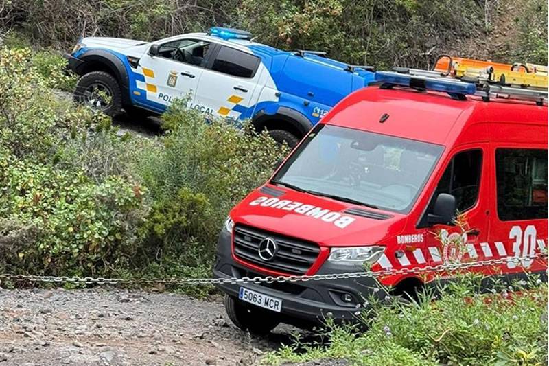 Man in critical condition after falling 20 metres down a remote ravine in Tenerife