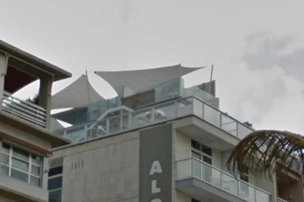 Man falls to his death from hotel rooftop while taking selfie 