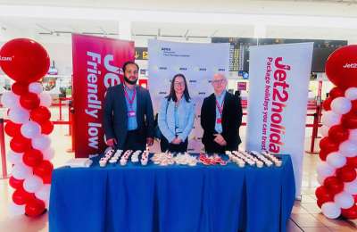 Jet2 celebrates launch of new Lanzarote to Luton flights with sweet treats for passengers