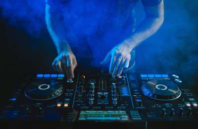 Guardia Civil policeman wins legal battle to also work as a DJ