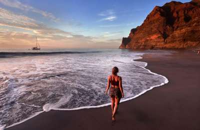 How to find the best hidden beaches in the Canary Islands