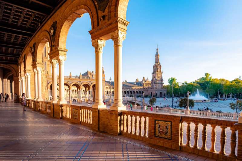 Seville, Barcelona or Madrid: which to choose for your first trip