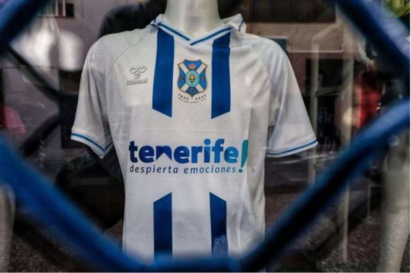 Police investigate CD Tenerife staff for illegal sale of official merchandise