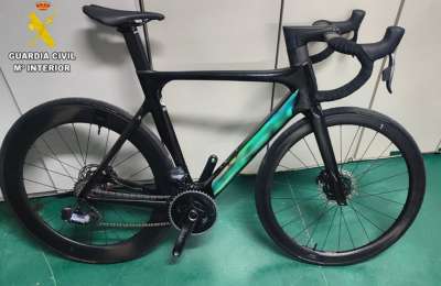 Thief steals high-end bike and lists it for sale for €9,000 online in the Canary Islands
